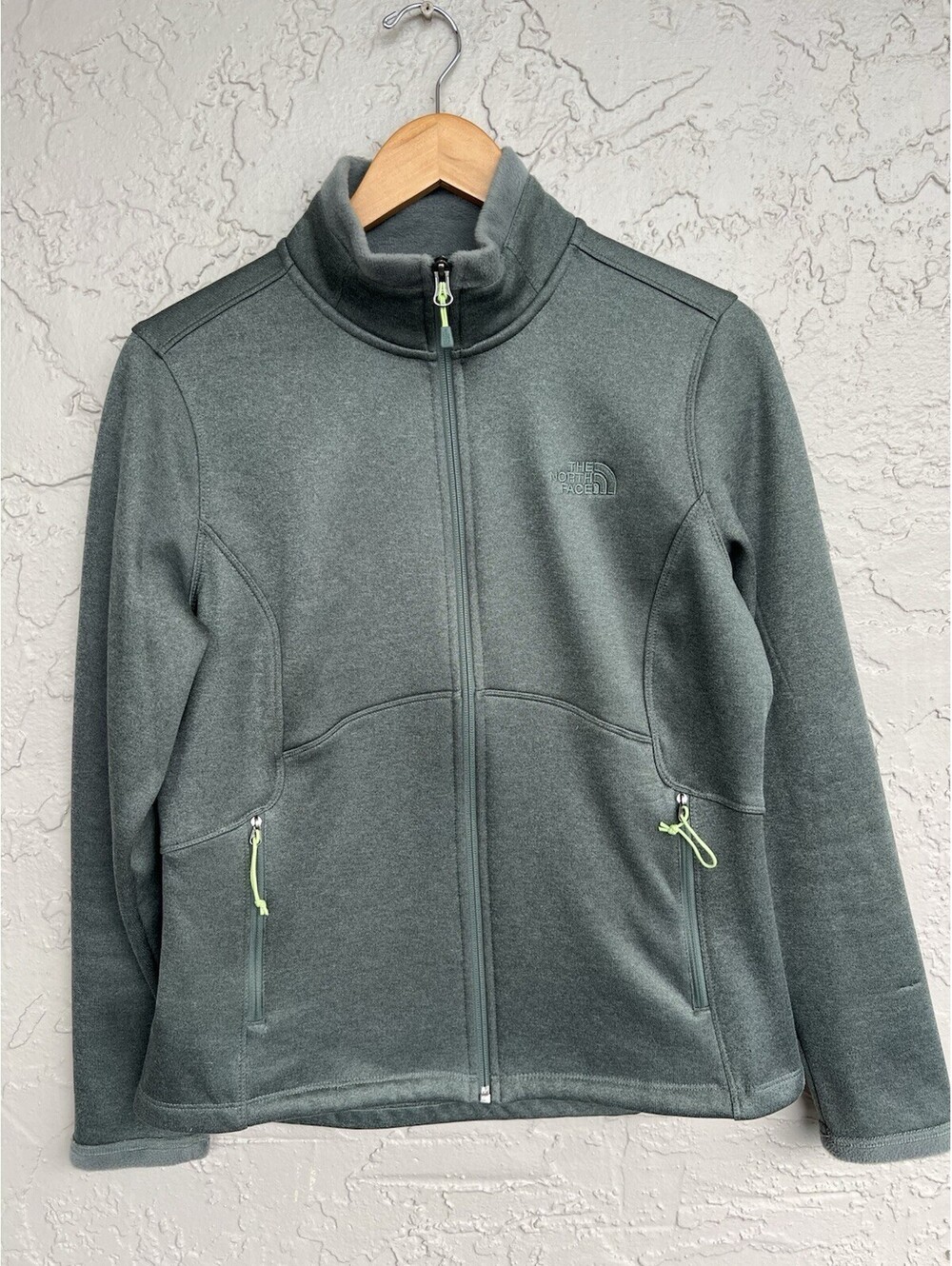 THE NORTH FACE Women's M Fleece Full Zip Jacket green